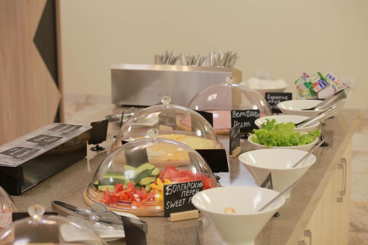 Infinity Plaza Block 1 Hotel Atyrau Ngoại thất bức ảnh