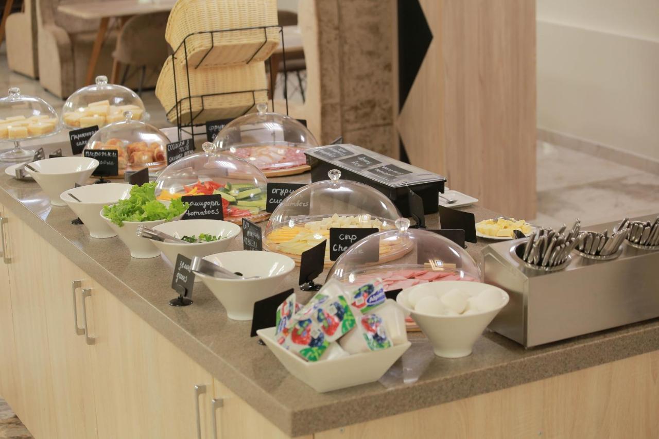 Infinity Plaza Block 1 Hotel Atyrau Ngoại thất bức ảnh