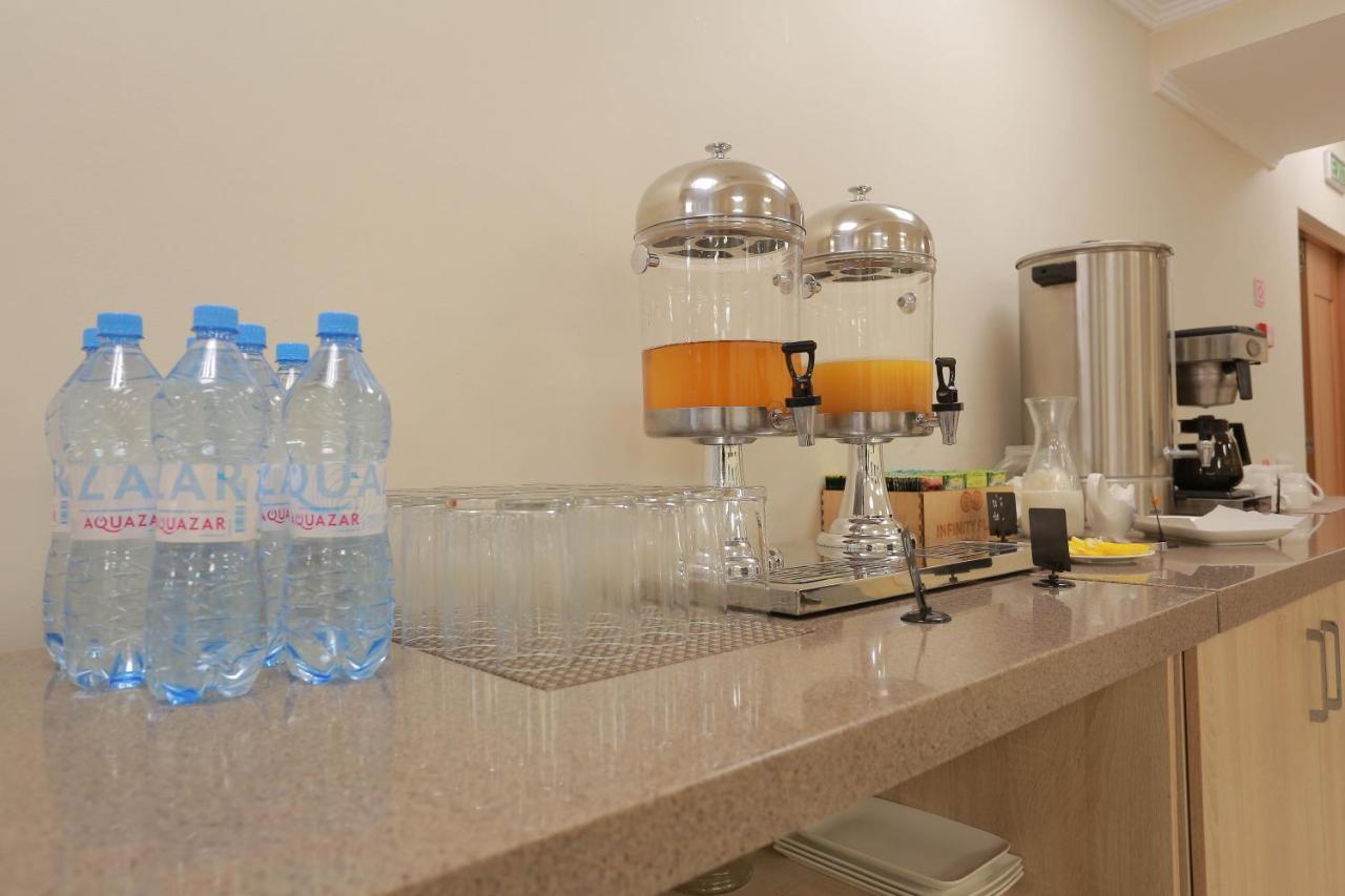 Infinity Plaza Block 1 Hotel Atyrau Ngoại thất bức ảnh