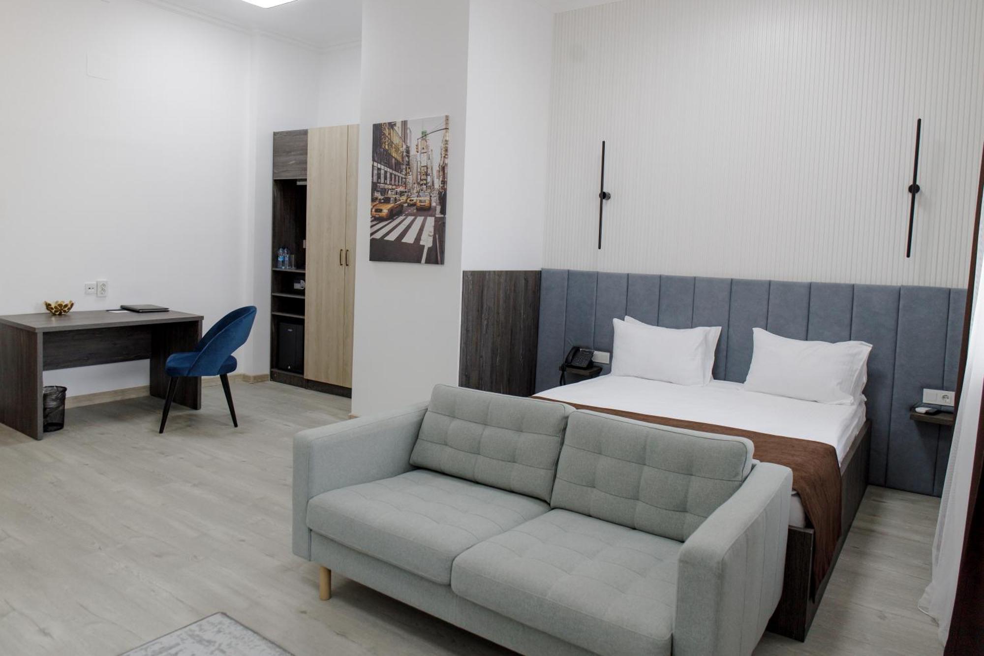 Infinity Plaza Block 1 Hotel Atyrau Ngoại thất bức ảnh