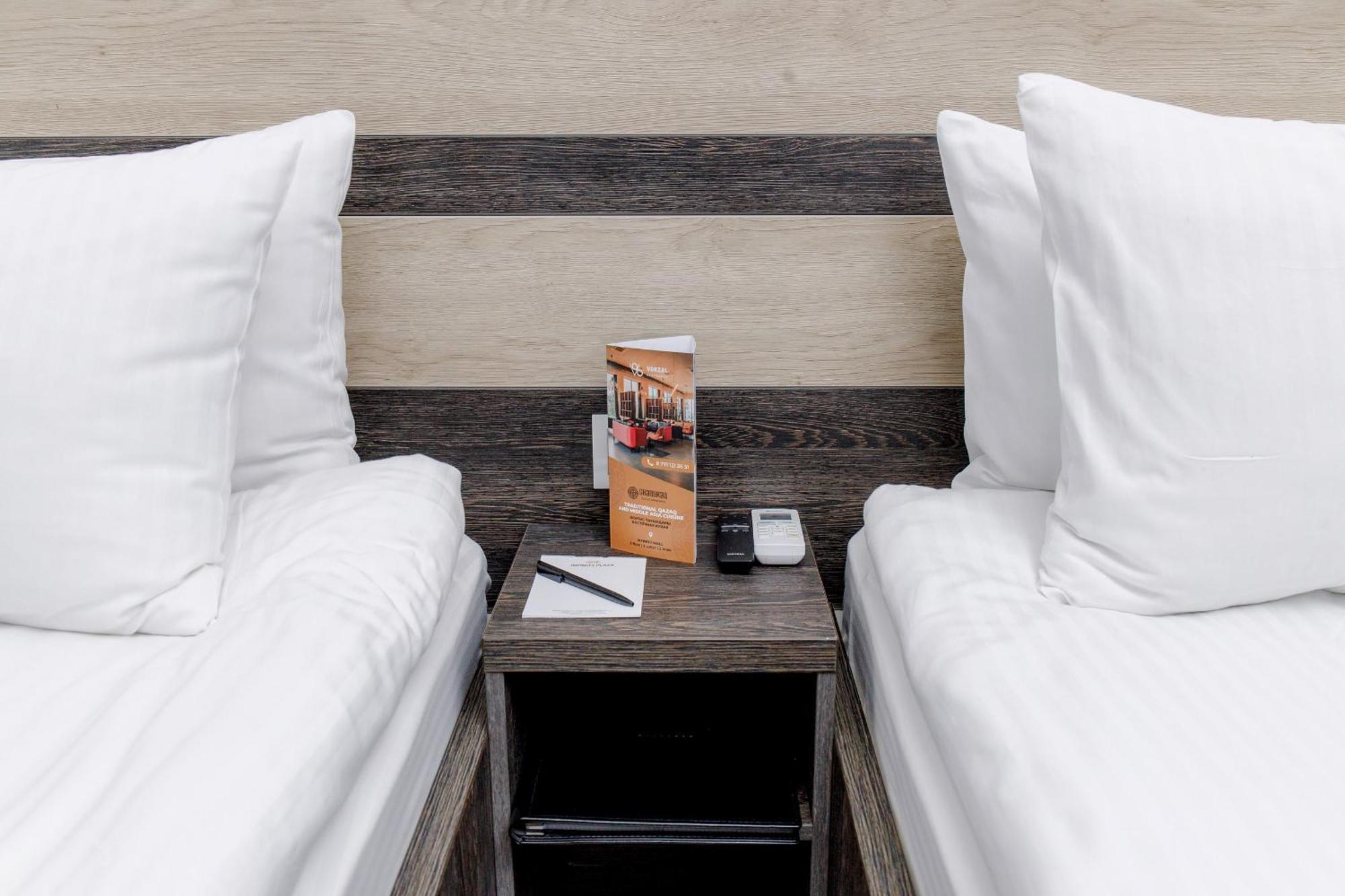 Infinity Plaza Block 1 Hotel Atyrau Ngoại thất bức ảnh