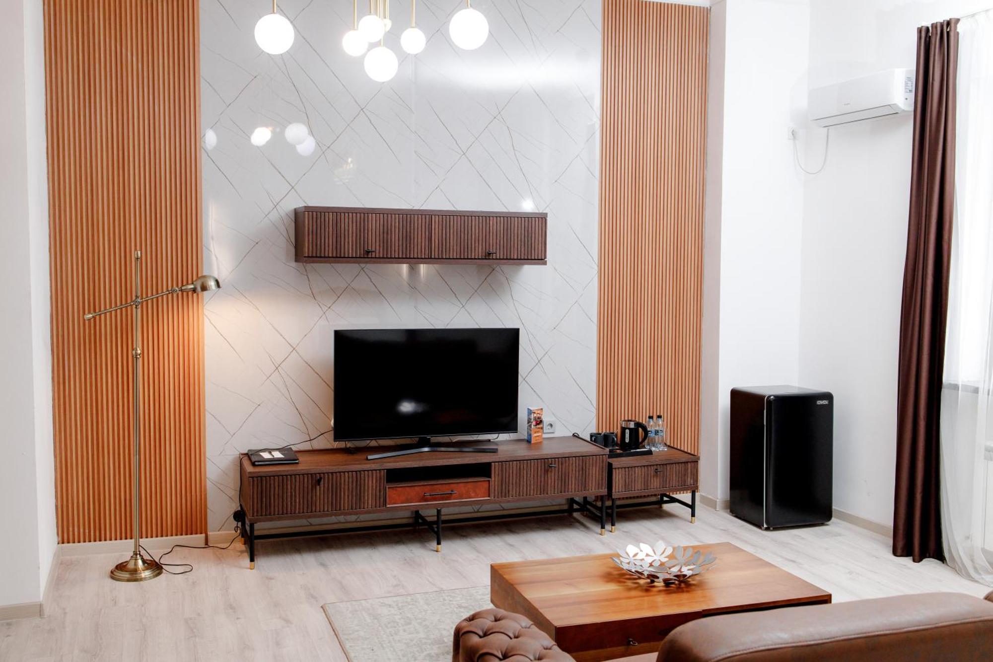 Infinity Plaza Block 1 Hotel Atyrau Ngoại thất bức ảnh