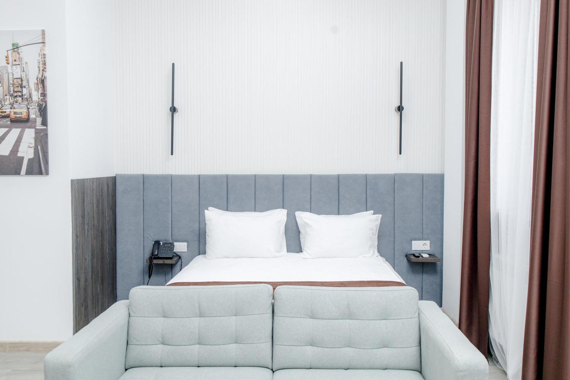 Infinity Plaza Block 1 Hotel Atyrau Ngoại thất bức ảnh