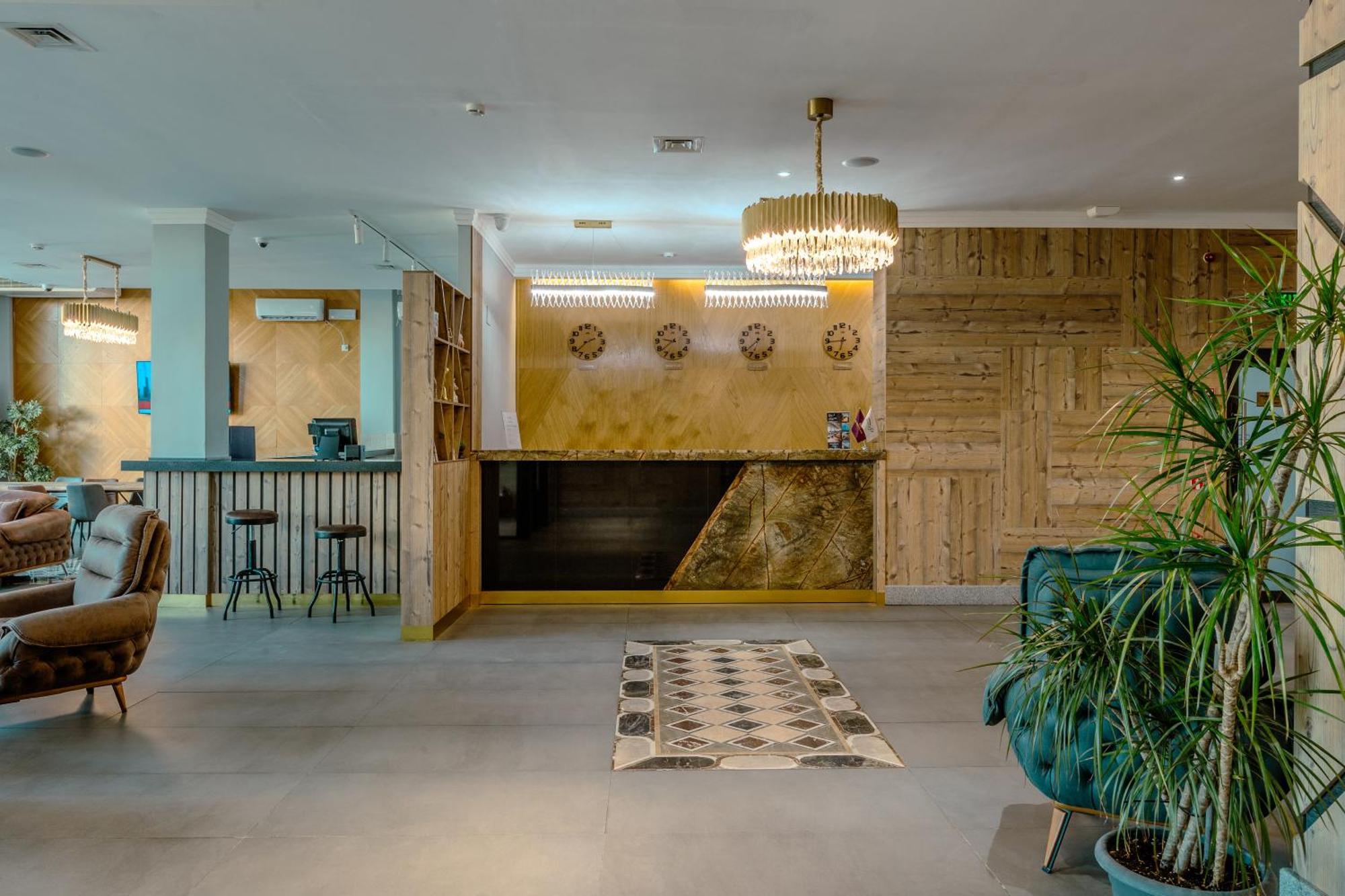 Infinity Plaza Block 1 Hotel Atyrau Ngoại thất bức ảnh