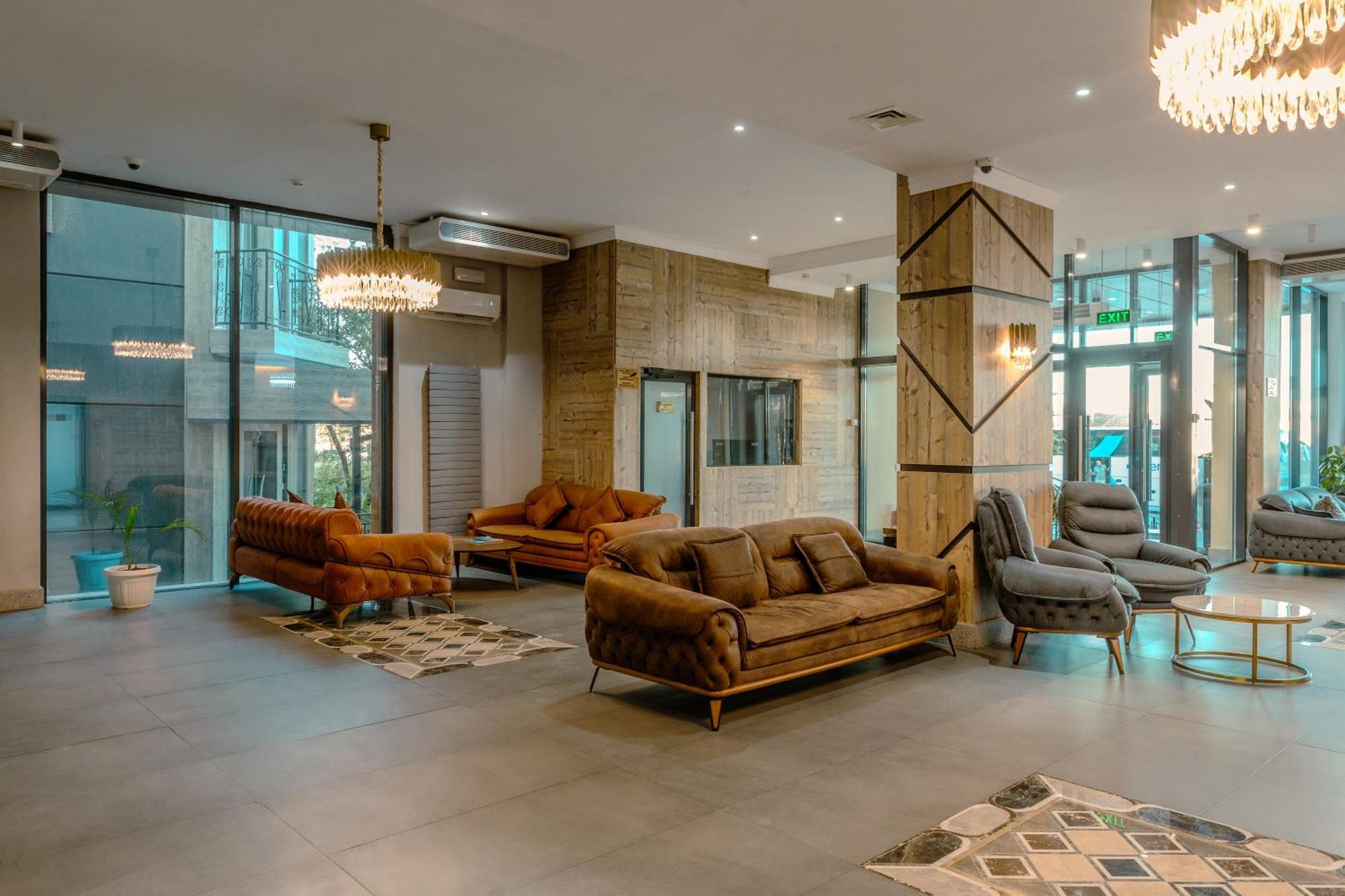 Infinity Plaza Block 1 Hotel Atyrau Ngoại thất bức ảnh