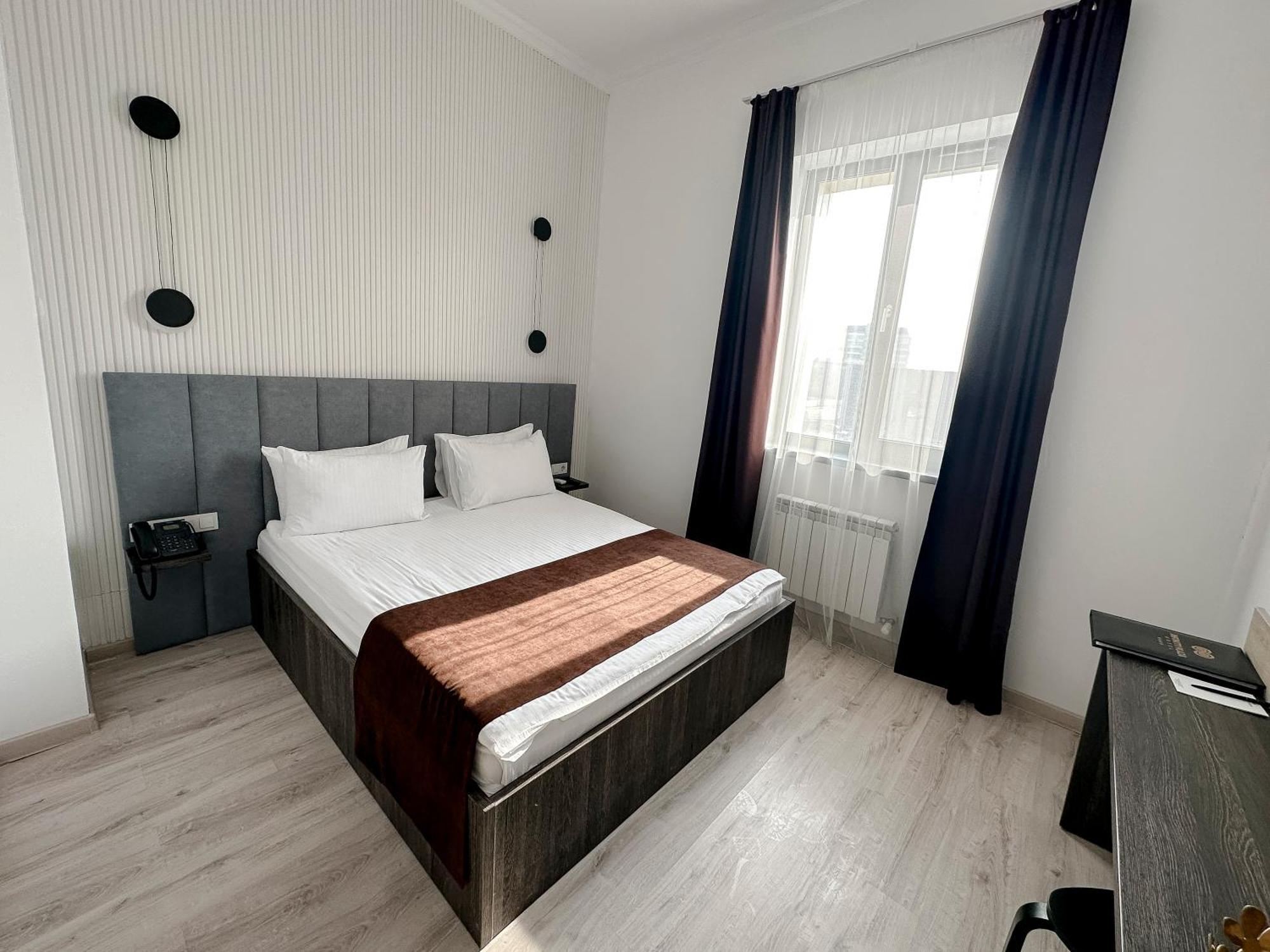 Infinity Plaza Block 1 Hotel Atyrau Ngoại thất bức ảnh