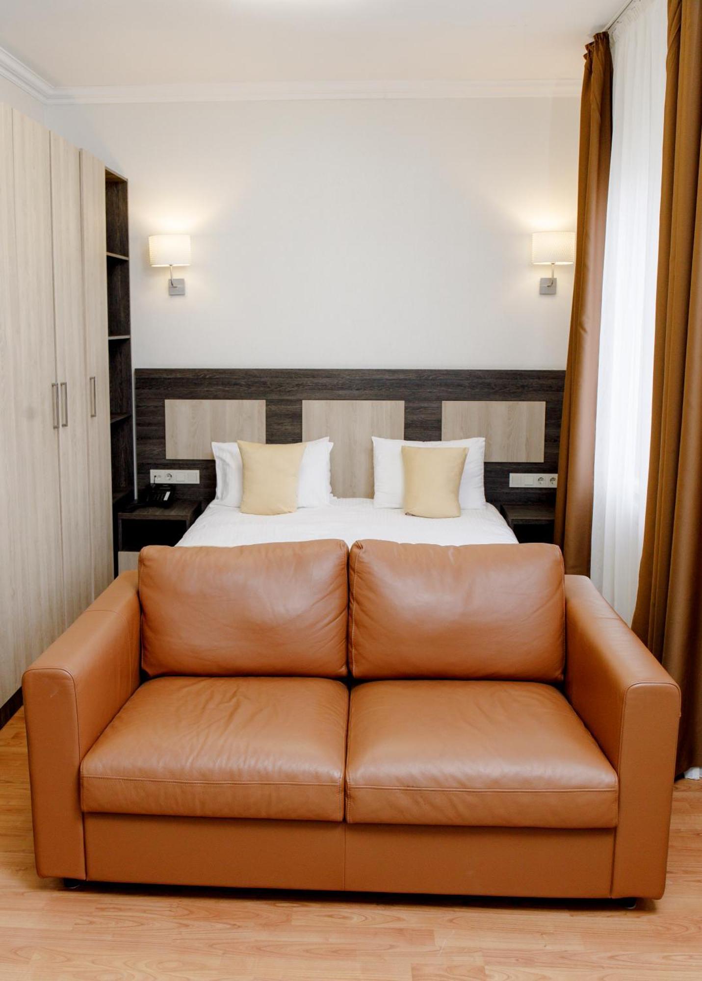 Infinity Plaza Block 1 Hotel Atyrau Ngoại thất bức ảnh